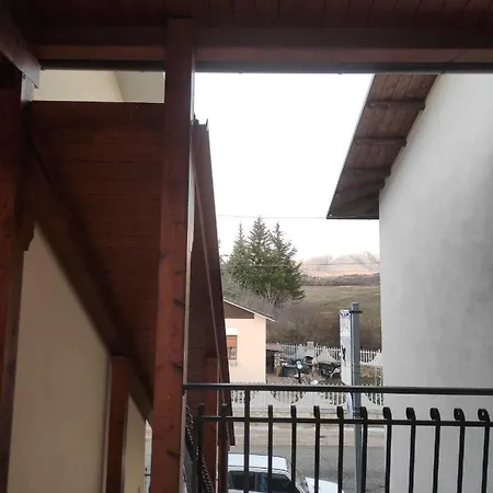 Il Castello - Casa Nel Cuore Dell Abruzzo Ideale Per Relax E Montagna Prata d'Ansidonia Exterior photo